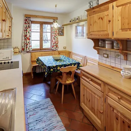 Marianna - Stayincortina Apartment