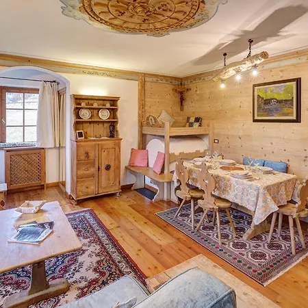 Marianna - Stayincortina Apartment